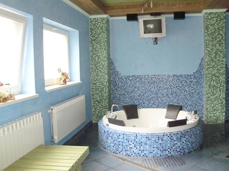 Sauna in the hotel &quot;at anita&quot; in uzhgorod. book by promotion