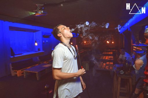 A large selection of tobaccos in the hookah "Hookah nights air" in Kiev. Book a table for the promotion