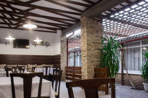 Restaurant of Armenian cuisine «Ani» in Zaporozhye. Book a banquet for a promotion.