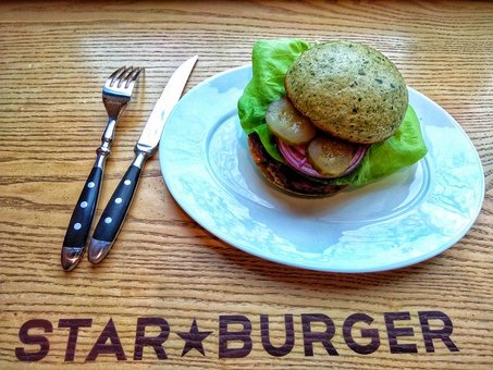 Restaurant &quot;star burger&quot;. visit with a discount