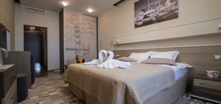 Вид номера Сан-Франциско в отеле  12th Floor Apartments в Одессе 