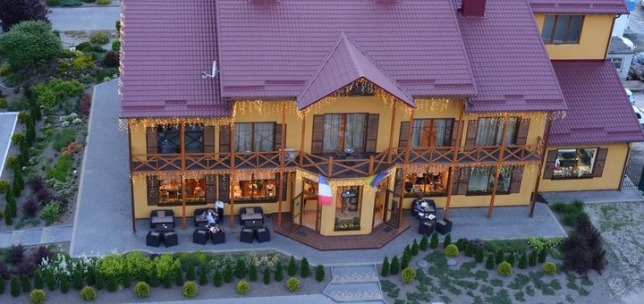 Знижки на номери в готелі Patio di fiori в Луцьку