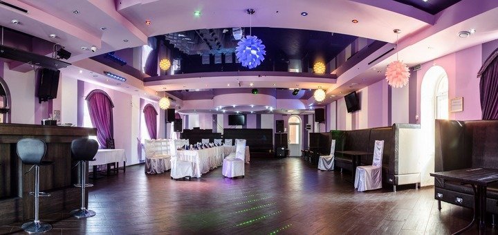 Banquet hall in the restaurant &quot;u lisi&quot;. visit with a discount