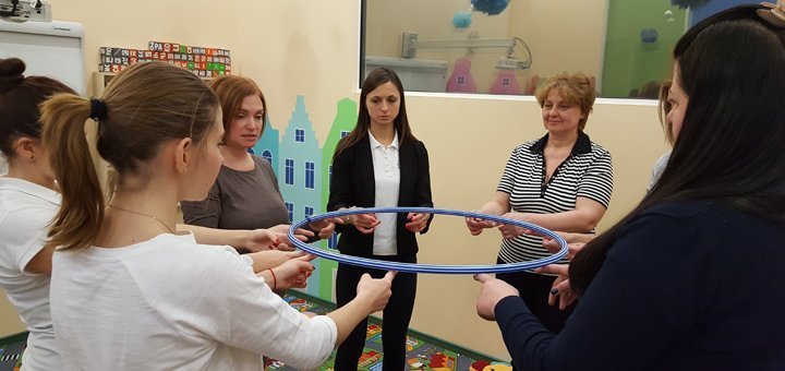Групові заняття у студії психології Анни Хитрової у Києві. Записатися зі знижкою