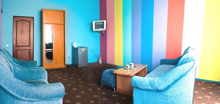 Номер Люкс у готелі «СІК» в Умані. Бронюйте зі скидкою.