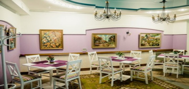 Зал ресторана «Chateau Galerie». Бронируйте столик по акции