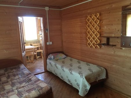 Семейный номер на базе отдыха «Колос» в Кирилловке 1
