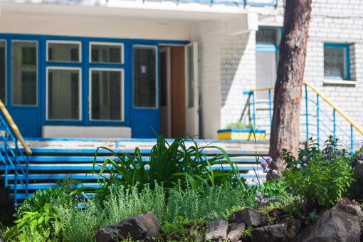 The territory of the recreation center &quot;volna&quot; in svetlovodsk. accommodation discounts 3