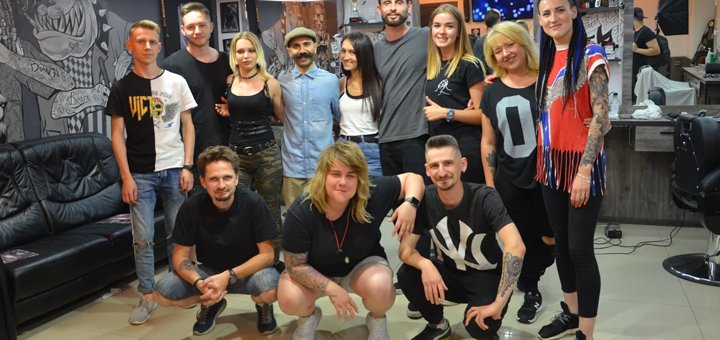 Для мужчин стрижки в барбершопе Bench