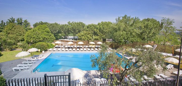 Готель Quality Hotel Rouge та Noir Roma 4*. Відвідуйте по акції 11