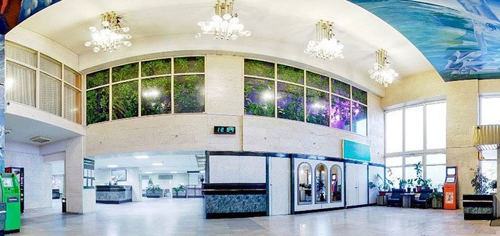 Гостиница «Мир» в Киеве. Забронировать номер со скидкой. Отели в Киеве со скидкой.