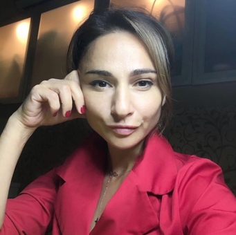 Косметологічний кабінет Олени Кузьменко в Києві. Послуги не дорого.