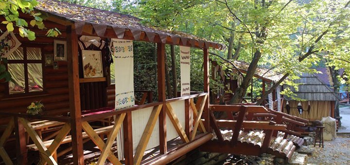 Hotel Hutsul Grazhda in Vyzhnytsia. Relax with promotion 9