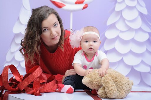 Новорічна фотосесія для дитини з фотографом Владиславом Леві у Дніпрі. Замовляйте зі знижкою.