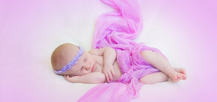 Фотосесія новонароджених у студії від «Dream-Dream» у Києві. Записатись по знижці.