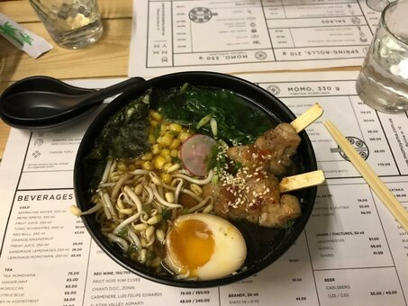 Momoyama ramen bar в одесі. їжа для вегетаріанців зі знижкою