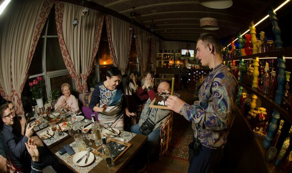 Дни рождения в кафе «Divan» в Мариуполе. Бронируйте со скидкой