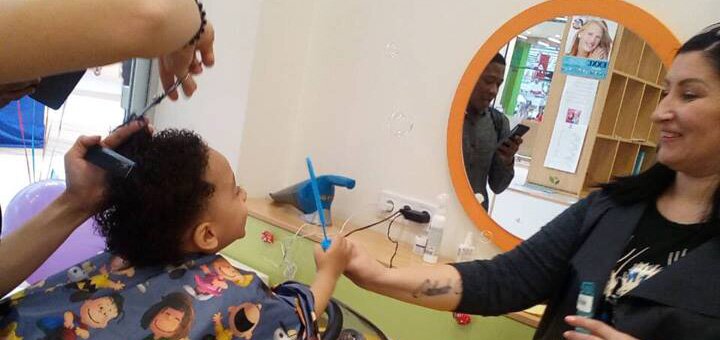 Детская стрижка для мальчиков и девочек,плетение кос в игровой детской парикмахерской «Pipitto» в Киеве