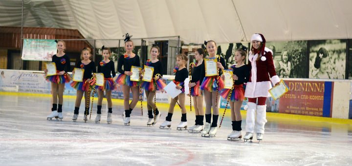 Професійне фігурне катання на «льодовому ковзанці» у вінниці. купуйте квитки на катання на ковзанах по акції.
