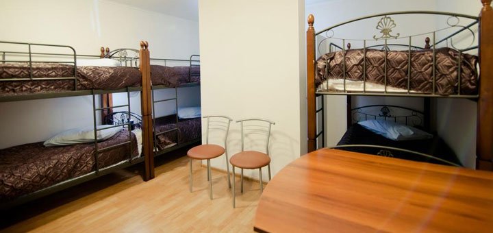 Номер в «Gar’is Hostel Kyiv» в Киеве. Забронировать номер со скидкой. Недорогой хостел в центре Киева.