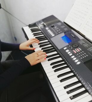 Piano lessons for adults at AP Vocal Studio in Kharkov. Sign up for a discount