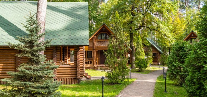 Гостинично-ресторанный комплекс «Фортеця» в Киеве. Забронировать коттедж со скидкой. Снять коттедж в киеве.
