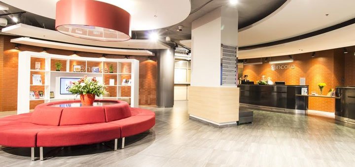 Отель «Ramada Encore» в Киеве. Забронировать номер со скидкой. 