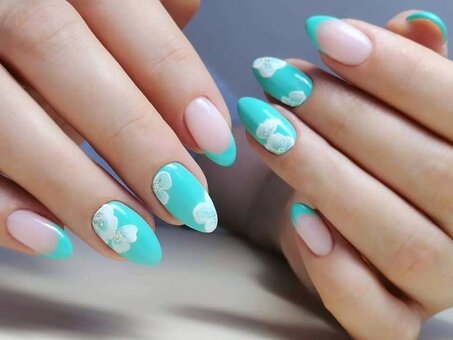 Дизайн нігтів у «Nails Studio by Svetlana Ivanova» у Києві. Записатись по знижці.