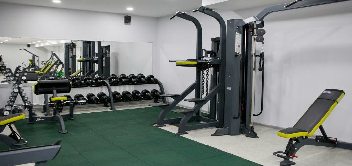 Тренажерный зал в спорт-клубе «Fitness House» в Виннице. Покупайте абонементы в тренажерный по акции.