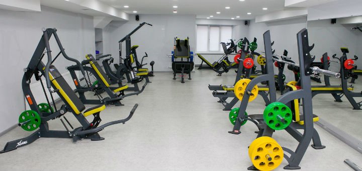 Тренажерный зал в спорт-клубе «Fitness House» в Виннице. Покупайте абонементы в тренажерный по акции.