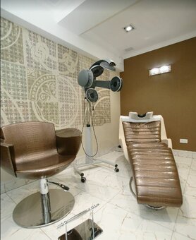 Окрашивание и корректировака бровей в салоне красоты Beauty salon Aquarelle в Херсоне. Записывайтесь на окрашивание и корректировку бровей по акции
