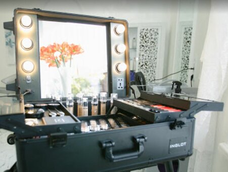 Услуги визажиста в салоне красоты Beauty salon Aquarelle Херсон. Записывайтесь на услуги визажиста по акции