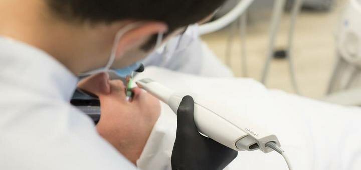 Dental treatment in the dental center «Silk» in Kharkov. Sign up for a promotion.