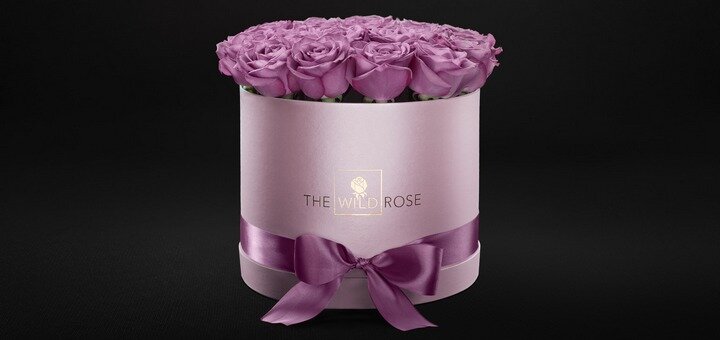 Букети в коробці «The Wild Rose». Замовити зі знижкою.