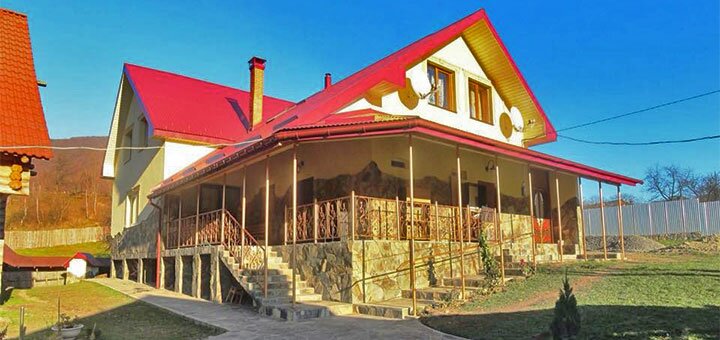 Discounts for holidays in the estate Bilya Strumka4