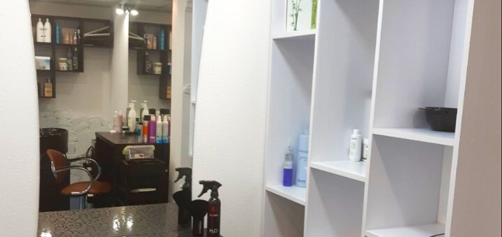 Парикмахерские услуги в салоне «Priority Beauty Store» в Днепре. Записаться по акции.