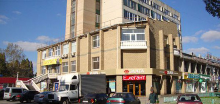 Приятная атмосфера в клубе Шарон