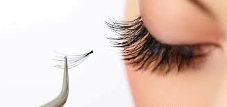 Обучение лешмейкеров с нуля на курсах «Lashmaker. Mykhailoffa» в Киеве. Записаться по акции.
