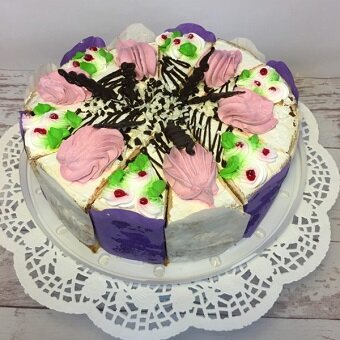 Promotions and discounts on cakes in the confectionery
