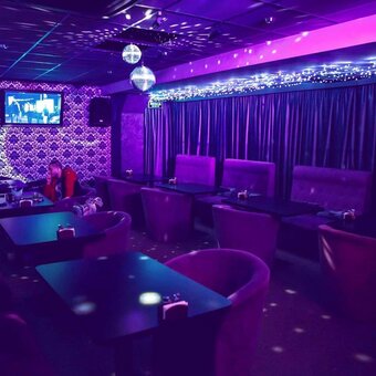 Velvet restaurant bar