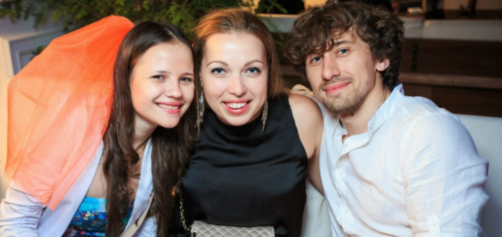 Visitors to the restaurant &quot;bono beach club&quot; in odessa. order by promotion