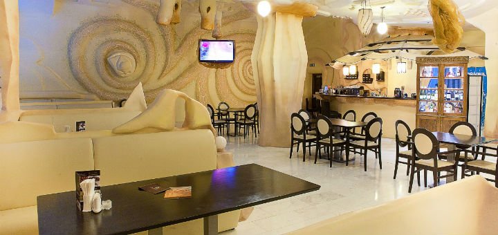 Ресторан в центре красоты и здоровья «Ark SPA Palace» в Одессе. Покупайте абонементы на фитнес и бьюти процедуры по акции.