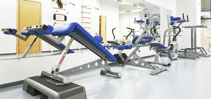 Тренажерный зал в центре красоты и здоровья «Ark SPA Palace» в Одессе. Покупайте абонементы на фитнес и бьюти процедуры по скидке.