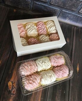 Coffee house &quot;black win coffee&quot; in kharkov. buy desserts for a promotion.