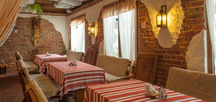 Dining room in the bar-restaurant of the Galaxy Hotel near Lviv. Book your vacation spot for a special offer.