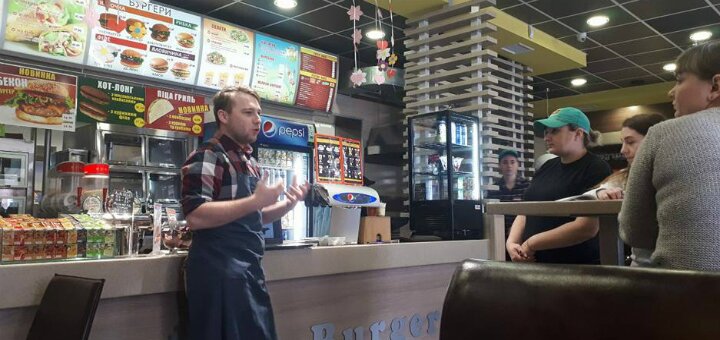 Низкие цены кафе «Family Burger» Ромны