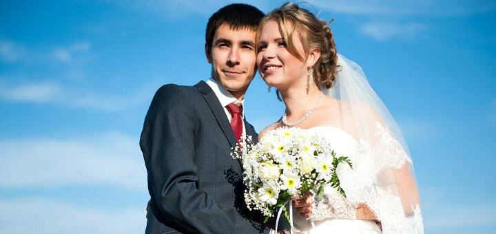 Wedding photography by professional photographer Alexander Goncharenko in the Dnieper