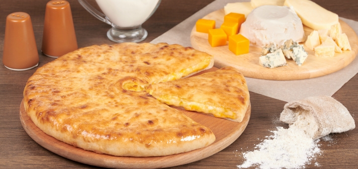 Delicious Cheese Pies from «Maisterna pirogіv»