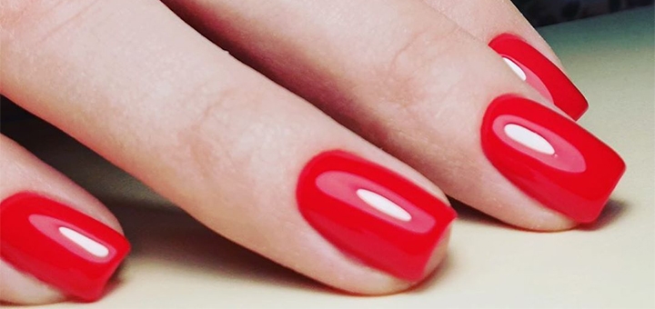Манікюр в салоні краси Beauty Studio & Nail Bar express в Києві. Зі знижкою.