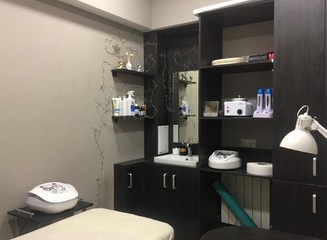 «La Vittoria» is a figure correction office in Kiev. Do an anti-cellulite massage for a promotion. 2